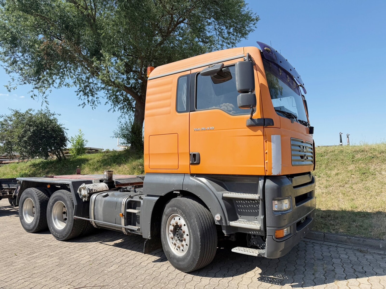MAN TGA 26.430 6X4 BL TGA 26.430 6X4 BL - Chassis lastebil: bilde 1 MAN TGA 26.430 6X4 BL TGA 26.430 6X4 BL - Chassis lastebil: bilde 1