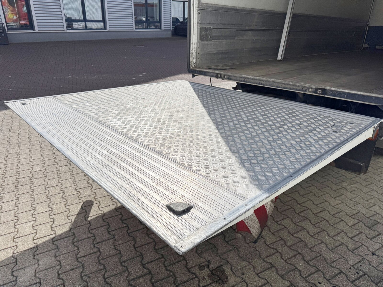 Leie MAN TGM 26.340 6x2-4 LL TGM 26.340 6x2-4 LL, Getränkekoffer, Lenk-/Liftachse, LBW MBB, 2x AHK MAN TGM 26.340 6x2-4 LL TGM 26.340 6x2-4 LL, Getränkekoffer, Lenk-/Liftachse, LBW MBB, 2x AHK: bilde 12