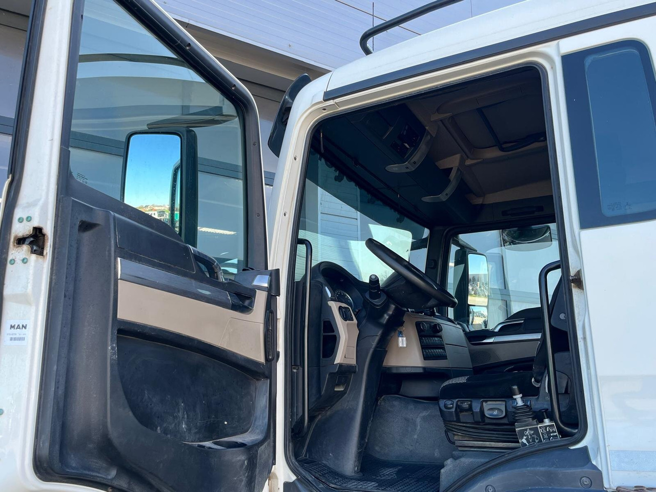 MAN TGS 35.460 8X4 BB TGS 35.460 8X4 BB, Meiller Bordmatik 13m³ - Tippbil: bilde 4 MAN TGS 35.460 8X4 BB TGS 35.460 8X4 BB, Meiller Bordmatik 13m³ - Tippbil: bilde 4