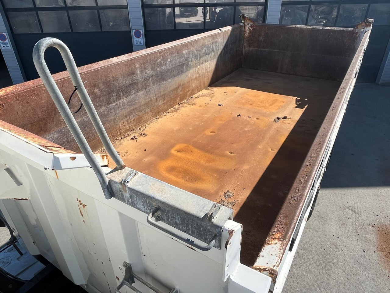 MAN TGS 35.460 8X4 BB TGS 35.460 8X4 BB, Meiller Bordmatik 13m³ - Tippbil: bilde 3 MAN TGS 35.460 8X4 BB TGS 35.460 8X4 BB, Meiller Bordmatik 13m³ - Tippbil: bilde 3