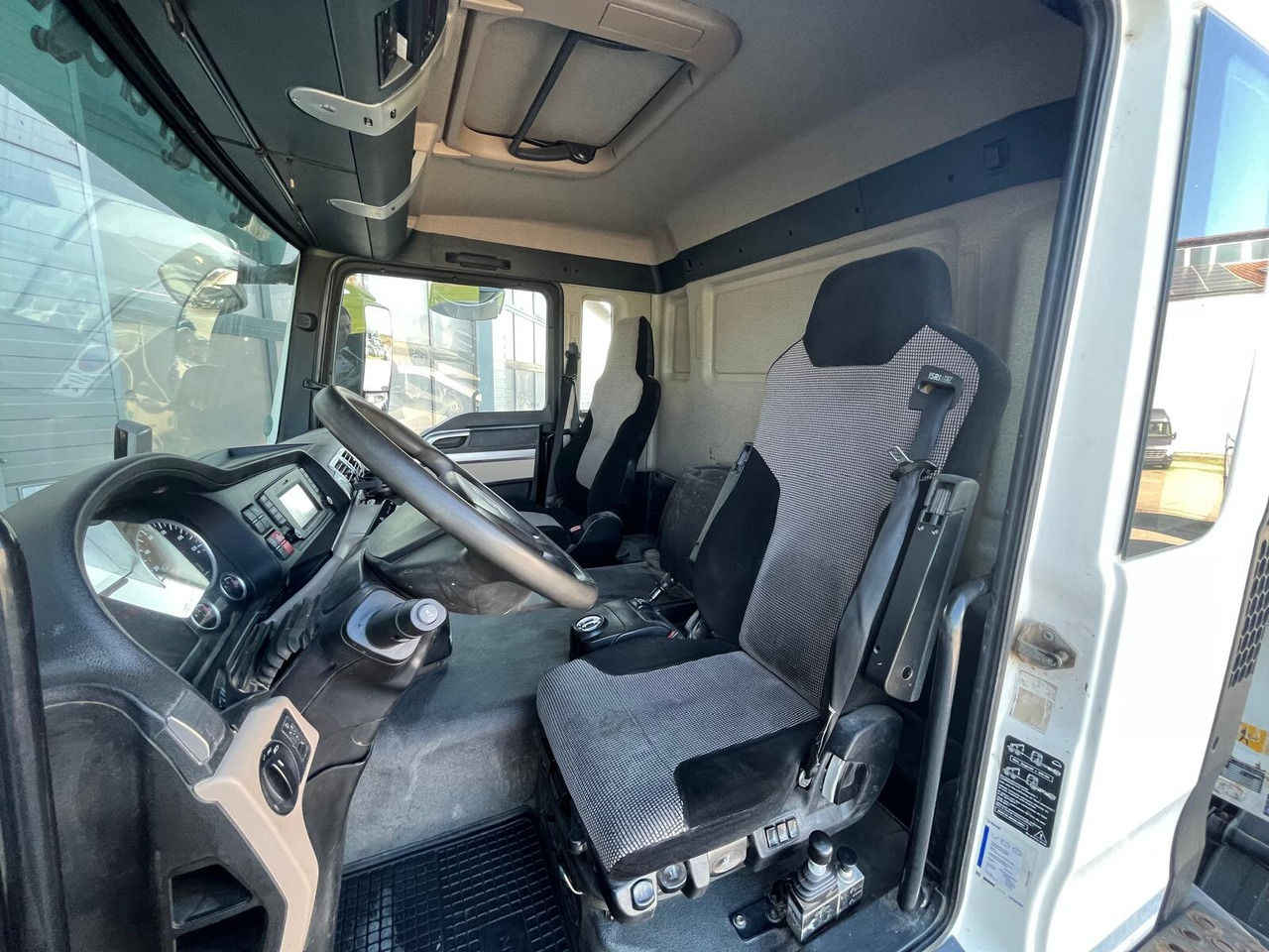 MAN TGS 35.460 8X4 BB TGS 35.460 8X4 BB, Meiller Bordmatik 13m³ - Tippbil: bilde 5 MAN TGS 35.460 8X4 BB TGS 35.460 8X4 BB, Meiller Bordmatik 13m³ - Tippbil: bilde 5