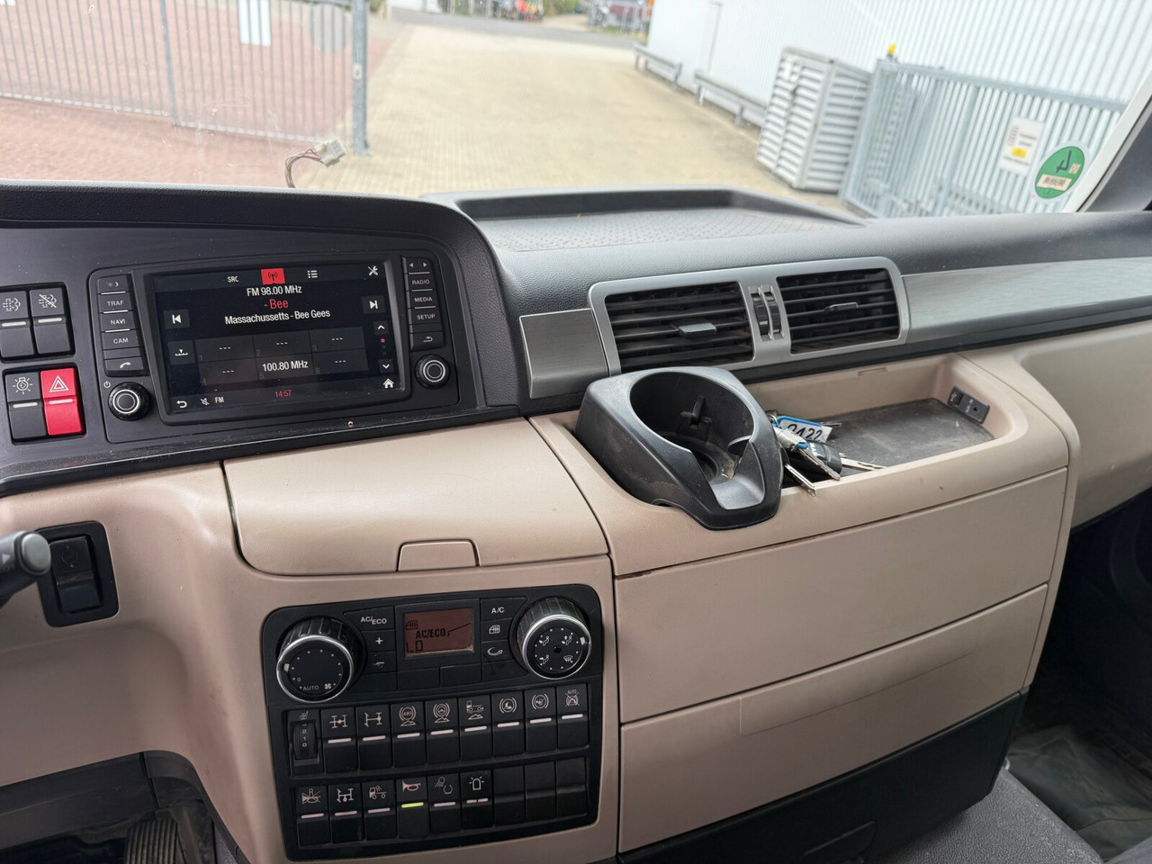 MAN TGS 35.460 8X4 BB TGS 35.460 8X4 BB, Meiller Bordmatik, Rollplane, 13m³ - Tippbil: bilde 5 MAN TGS 35.460 8X4 BB TGS 35.460 8X4 BB, Meiller Bordmatik, Rollplane, 13m³ - Tippbil: bilde 5