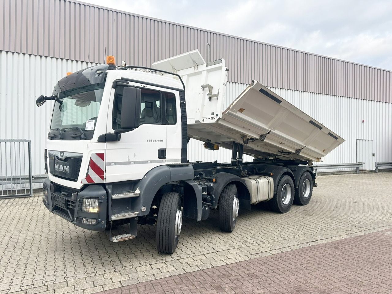 MAN TGS 35.460 8X4 BB TGS 35.460 8X4 BB, Meiller Bordmatik, Rollplane, 13m³ - Tippbil: bilde 1 MAN TGS 35.460 8X4 BB TGS 35.460 8X4 BB, Meiller Bordmatik, Rollplane, 13m³ - Tippbil: bilde 1