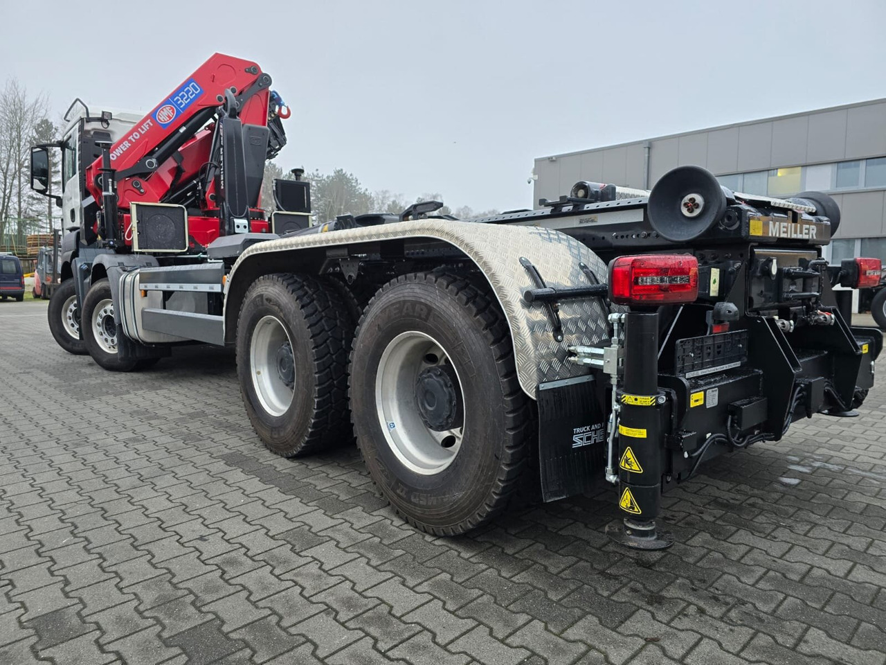 MAN TGS 35.480 8X4 BL TGS 35.480 8X4 BL, Intarder, Kran HMF 3220-K6, 4-fach Abstützung, Funk - Krokbil, Kranbil: bilde 4 MAN TGS 35.480 8X4 BL TGS 35.480 8X4 BL, Intarder, Kran HMF 3220-K6, 4-fach Abstützung, Funk - Krokbil, Kranbil: bilde 4
