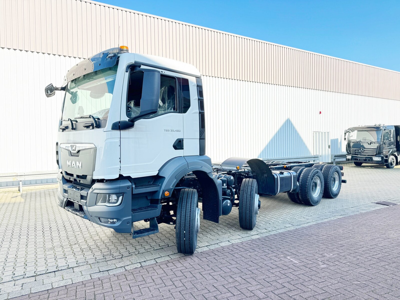 MAN TGS 35.480 8x6H BL CH TGS 35.480 8x6H BL CH, HydroDrive, Navi, Nebenantrieb - Chassis lastebil: bilde 1 MAN TGS 35.480 8x6H BL CH TGS 35.480 8x6H BL CH, HydroDrive, Navi, Nebenantrieb - Chassis lastebil: bilde 1