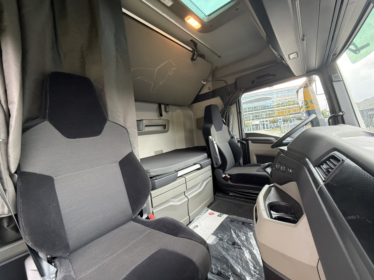 MAN TGX 26.470 6x2-4 BL TGX 26.470 6x2-4 BL, Lenk-/Liftachse, Retarder, Navi, Heckkran Atlas AK 170.2-A2 - Kranbil, Planbil: bilde 2 MAN TGX 26.470 6x2-4 BL TGX 26.470 6x2-4 BL, Lenk-/Liftachse, Retarder, Navi, Heckkran Atlas AK 170.2-A2 - Kranbil, Planbil: bilde 2