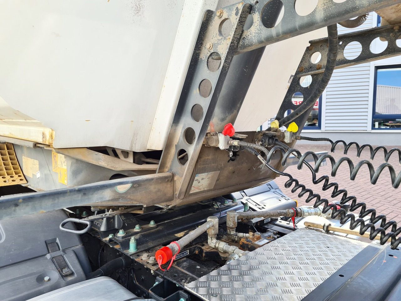 Meiller MHPS 12/27 MHPS 12/27 NOSS2, Stahlmulde ca. 26m³, Liftachse - Tippsemi: bilde 2 Meiller MHPS 12/27 MHPS 12/27 NOSS2, Stahlmulde ca. 26m³, Liftachse - Tippsemi: bilde 2