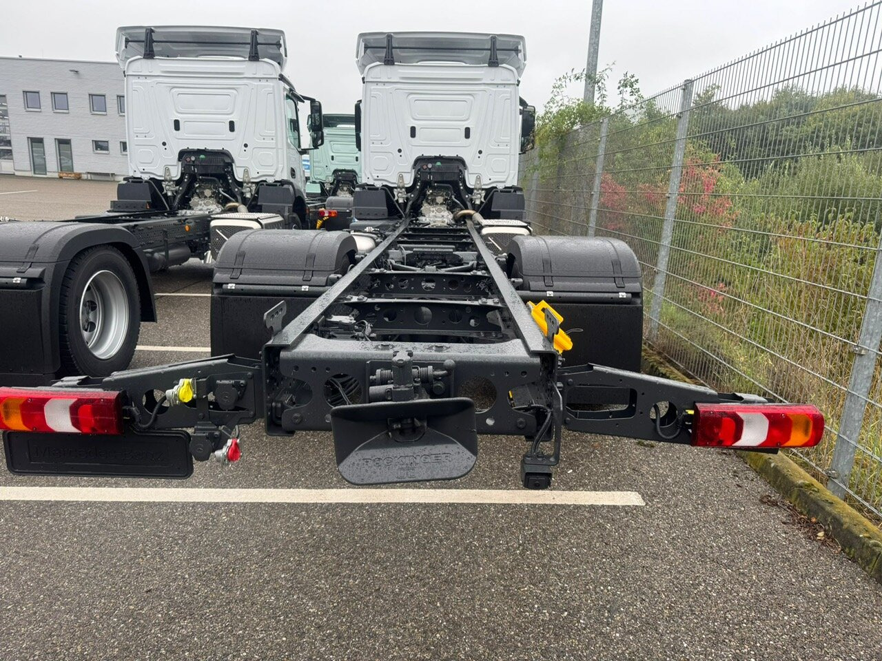 Mercedes-Benz Actros 1827/30 L 4x2 Actros 1827/30 L 4x2, Gardine, LBW - Planbil: bilde 2 Mercedes-Benz Actros 1827/30 L 4x2 Actros 1827/30 L 4x2, Gardine, LBW - Planbil: bilde 2