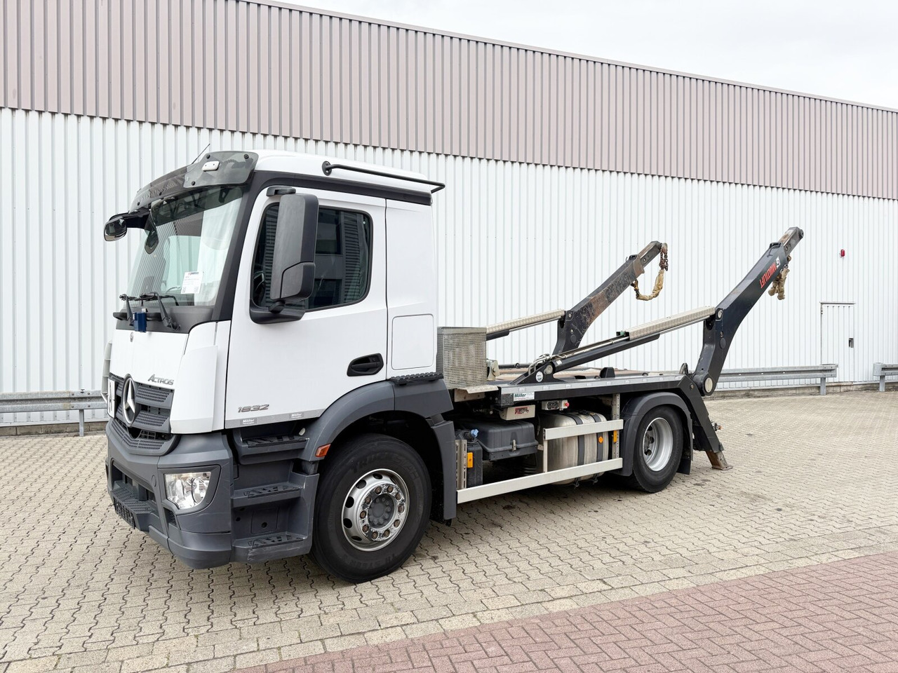 Mercedes-Benz Actros 1832 L 4x2 Actros 1832 L 4x2, Navi, MultimediaCockpit, Funk - Liftdumper lastebil: bilde 1 Mercedes-Benz Actros 1832 L 4x2 Actros 1832 L 4x2, Navi, MultimediaCockpit, Funk - Liftdumper lastebil: bilde 1