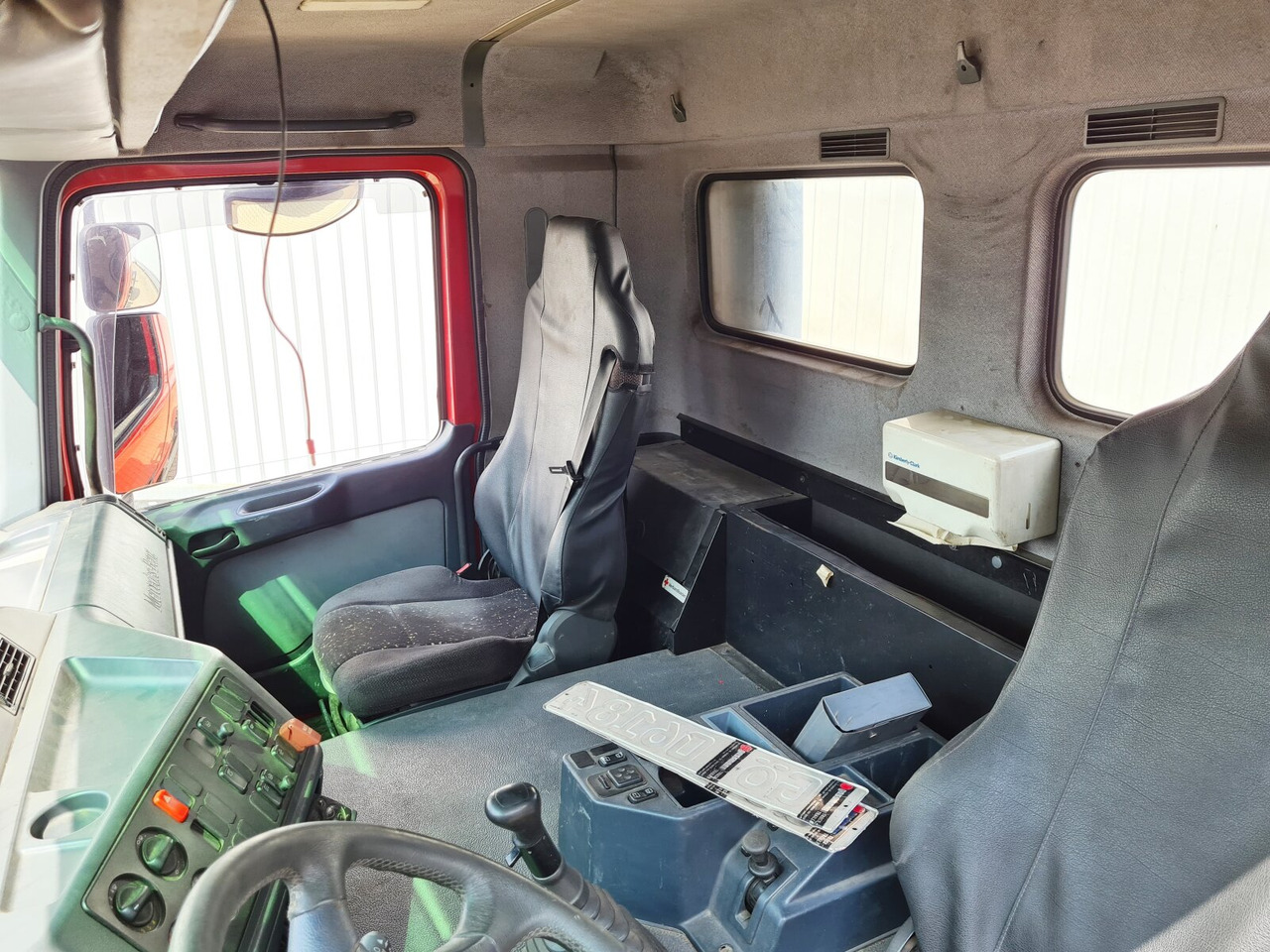 Mercedes-Benz Actros 1835 K 4x2 Actros 1835 K 4x2 - Chassis lastebil: bilde 4 Mercedes-Benz Actros 1835 K 4x2 Actros 1835 K 4x2 - Chassis lastebil: bilde 4