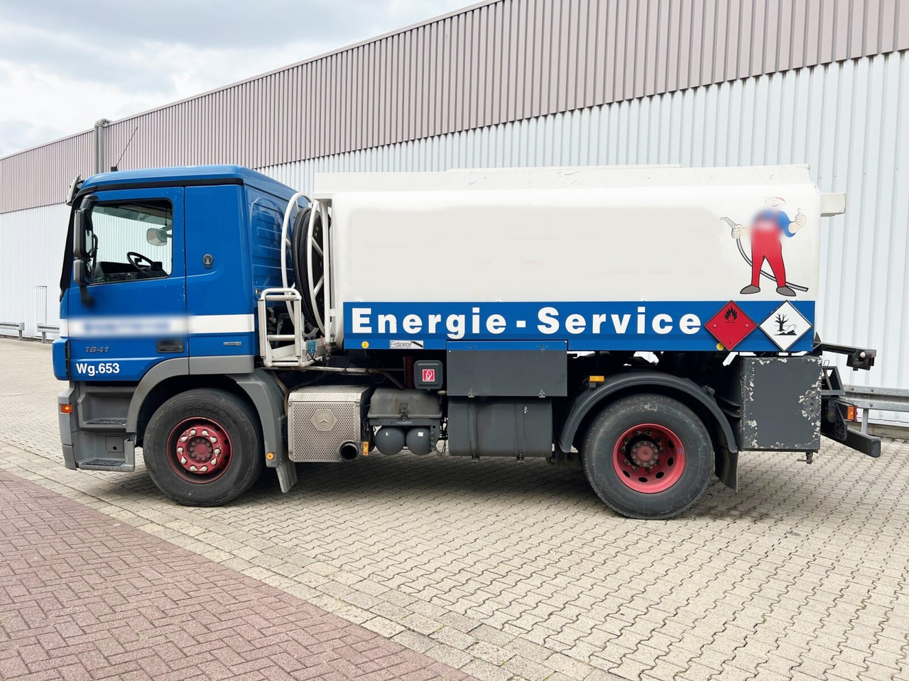 Mercedes-Benz Actros 1841 L 4x2 Actros 1841 L 4x2, Esterer-Tankaufbau, 3 Kammern, 14.000l, ADR - Tankbil: bilde 4 Mercedes-Benz Actros 1841 L 4x2 Actros 1841 L 4x2, Esterer-Tankaufbau, 3 Kammern, 14.000l, ADR - Tankbil: bilde 4