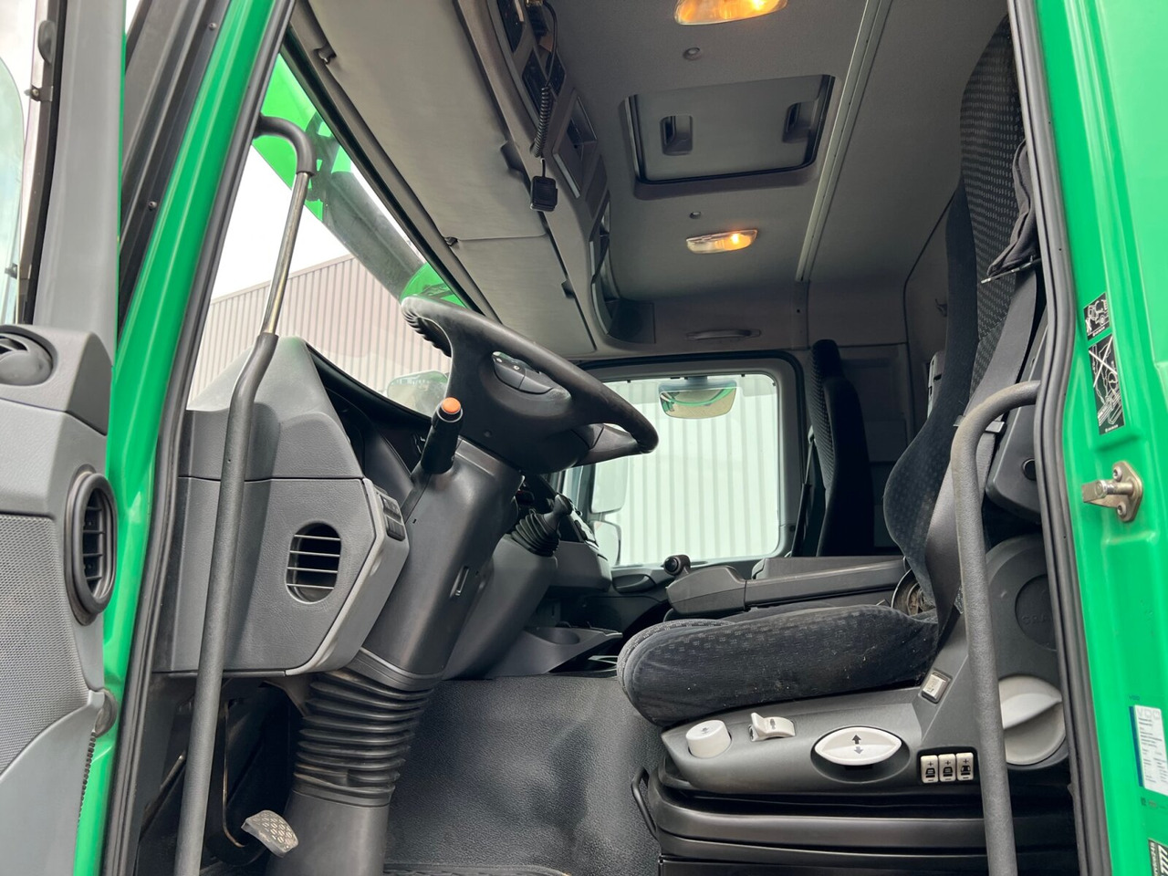 Mercedes-Benz Actros 2544 L 6x2 Actros 2544 L 6x2, Retarder, Lenkachse, Heckkran HMF 3000-K5 + Jip, Funk - Kranbil, Planbil: bilde 5 Mercedes-Benz Actros 2544 L 6x2 Actros 2544 L 6x2, Retarder, Lenkachse, Heckkran HMF 3000-K5 + Jip, Funk - Kranbil, Planbil: bilde 5