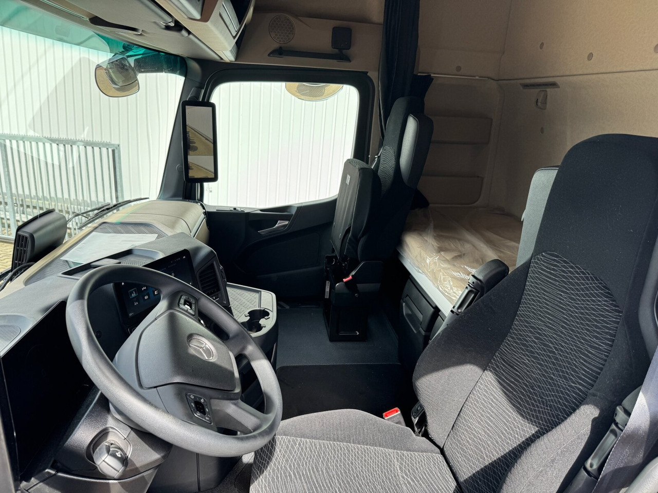 Mercedes-Benz Actros 2548 L 6x2 Actros 2548 L 6x2, Retarder, Lenk-/Liftachse, Navi, MirrorCam, MultimediaCockpit - Krokbil: bilde 4 Mercedes-Benz Actros 2548 L 6x2 Actros 2548 L 6x2, Retarder, Lenk-/Liftachse, Navi, MirrorCam, MultimediaCockpit - Krokbil: bilde 4