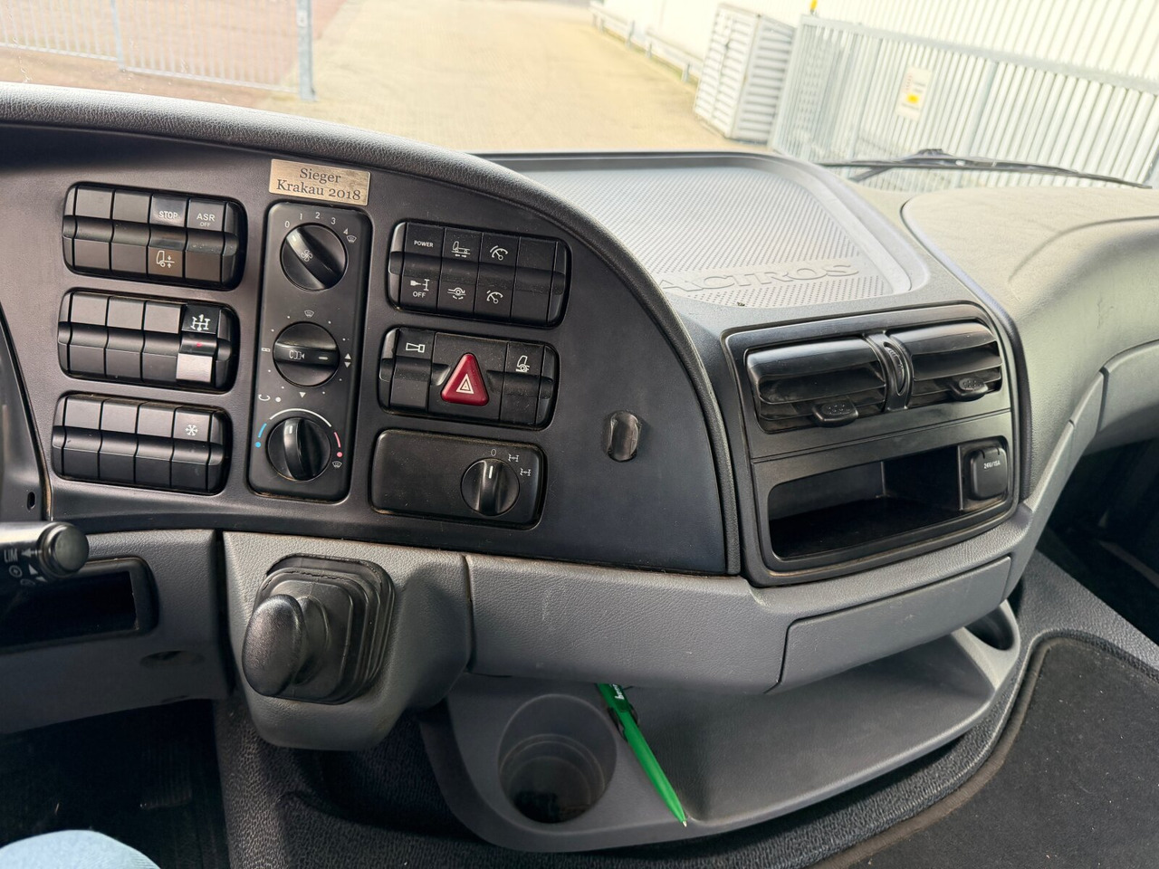 Mercedes-Benz Actros 2644 L 6x4 Actros 2644 L 6x4 - Krokbil: bilde 4 Mercedes-Benz Actros 2644 L 6x4 Actros 2644 L 6x4 - Krokbil: bilde 4