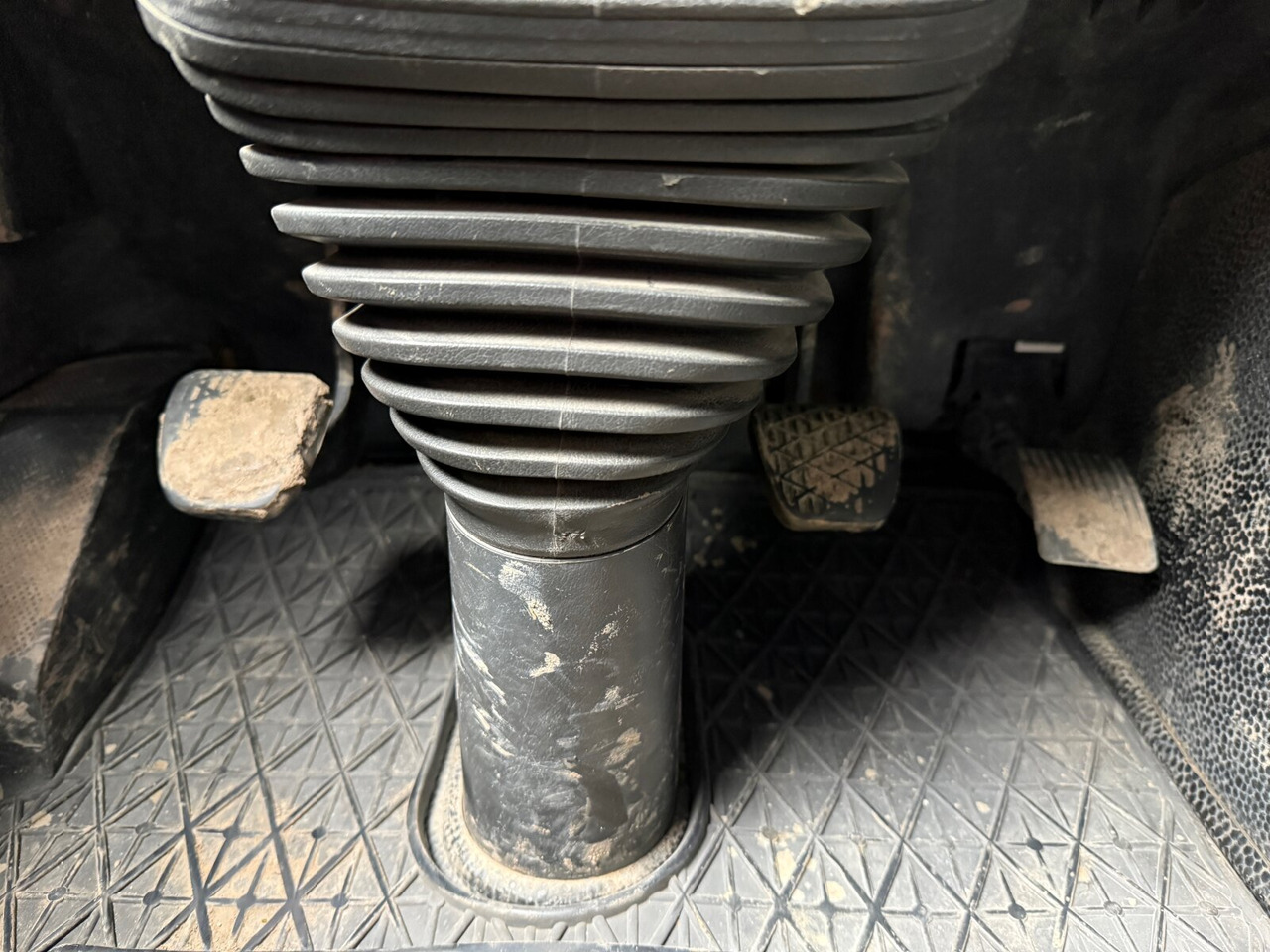 Mercedes-Benz Actros 3241 K 8x4/4 Actros 3241 K 8x4/4, Bordmatik - Tippbil: bilde 5 Mercedes-Benz Actros 3241 K 8x4/4 Actros 3241 K 8x4/4, Bordmatik - Tippbil: bilde 5