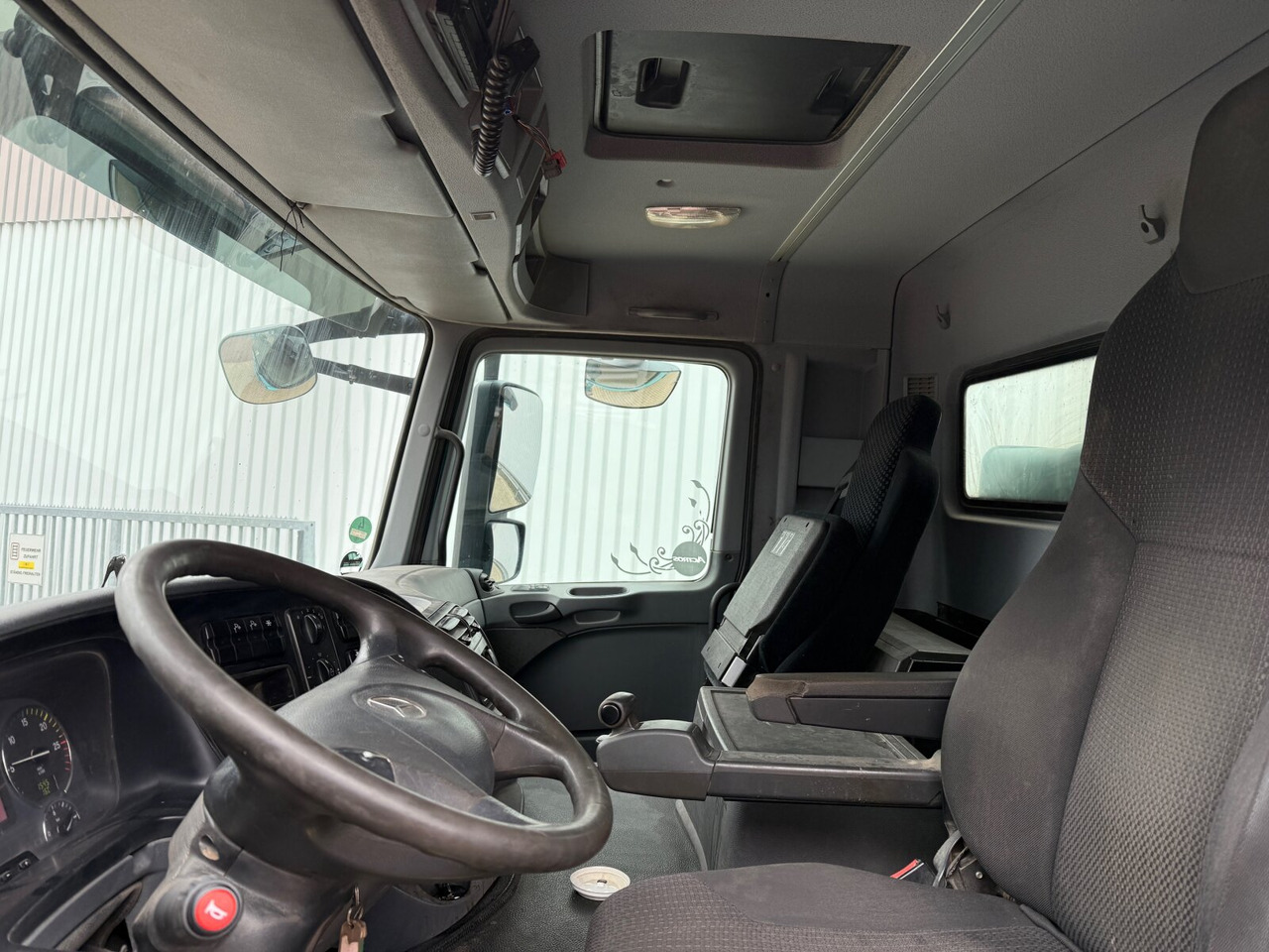 Mercedes-Benz Actros 3241 K 8x4/4 Actros 3241 K 8x4/4, Bordmatik - Tippbil: bilde 3 Mercedes-Benz Actros 3241 K 8x4/4 Actros 3241 K 8x4/4, Bordmatik - Tippbil: bilde 3