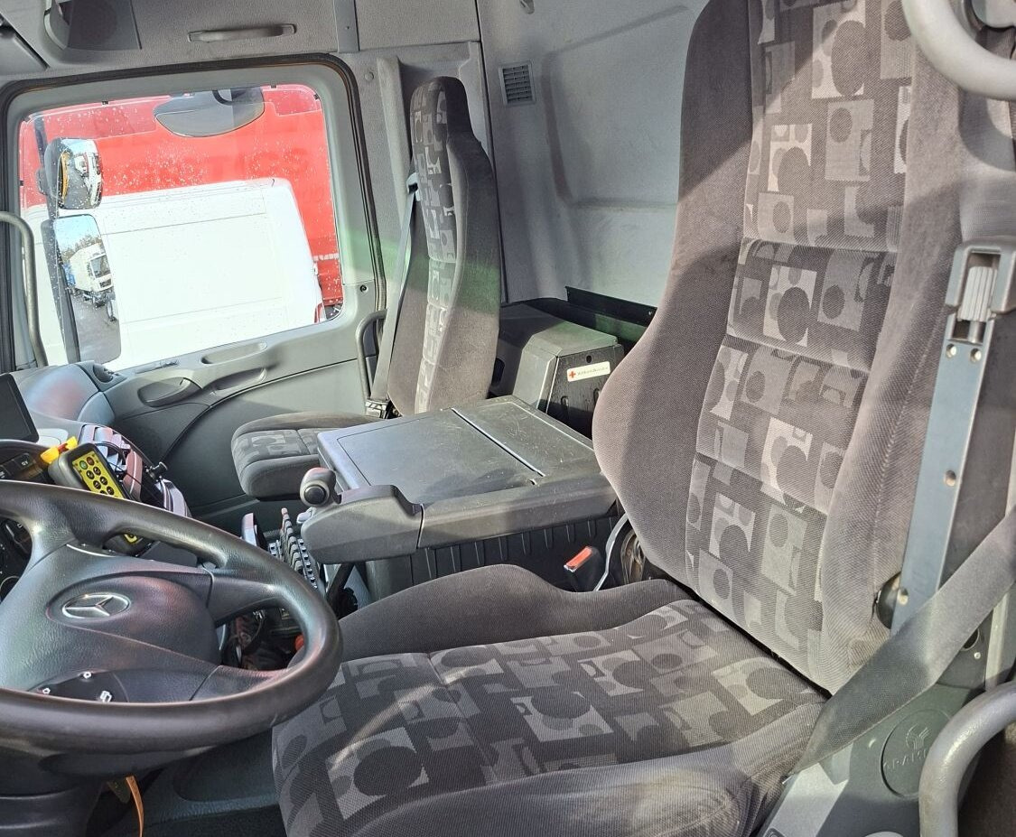 Mercedes-Benz Actros 4146 K 8x4/4 Actros 4146 K 8x4/4, Retarder, Kran Hiab XS 477 E-7 HiPro, Flyjib, Seilwinde, Funk - Krokbil, Kranbil: bilde 3 Mercedes-Benz Actros 4146 K 8x4/4 Actros 4146 K 8x4/4, Retarder, Kran Hiab XS 477 E-7 HiPro, Flyjib, Seilwinde, Funk - Krokbil, Kranbil: bilde 3