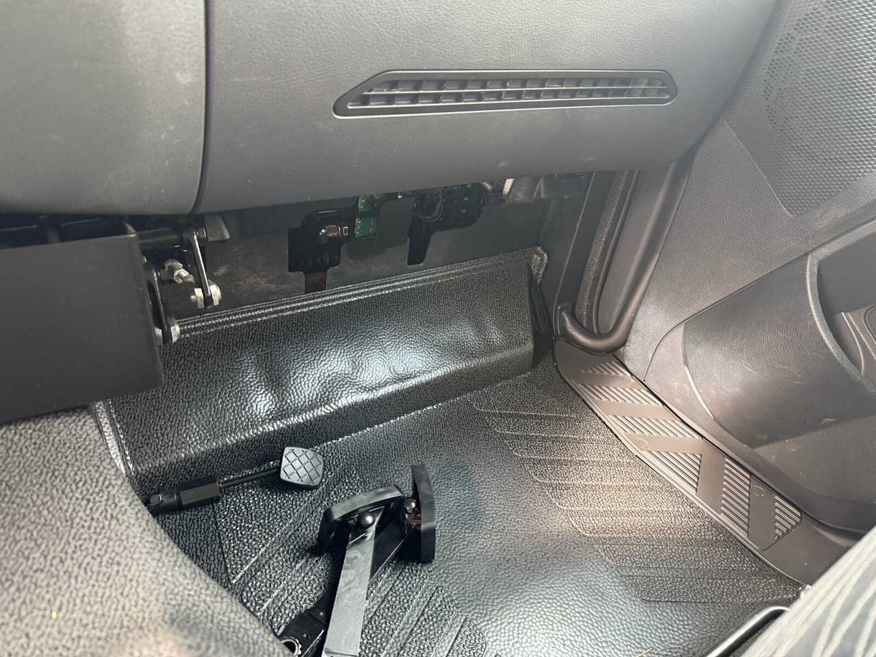 Mercedes-Benz Arocs 1827/30 A 4x4 Arocs 1827/30 A 4x4, Ex-! - Planbil: bilde 3 Mercedes-Benz Arocs 1827/30 A 4x4 Arocs 1827/30 A 4x4, Ex-! - Planbil: bilde 3