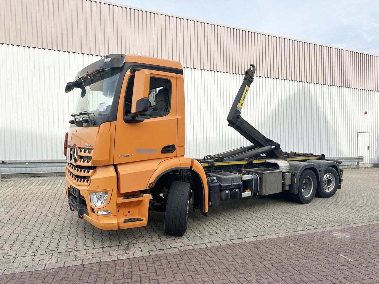 Mercedes-Benz Arocs 2552 L 6x2 Arocs 2552 L 6x2, Lenk-/Liftachse - Krokbil: bilde 1 Mercedes-Benz Arocs 2552 L 6x2 Arocs 2552 L 6x2, Lenk-/Liftachse - Krokbil: bilde 1