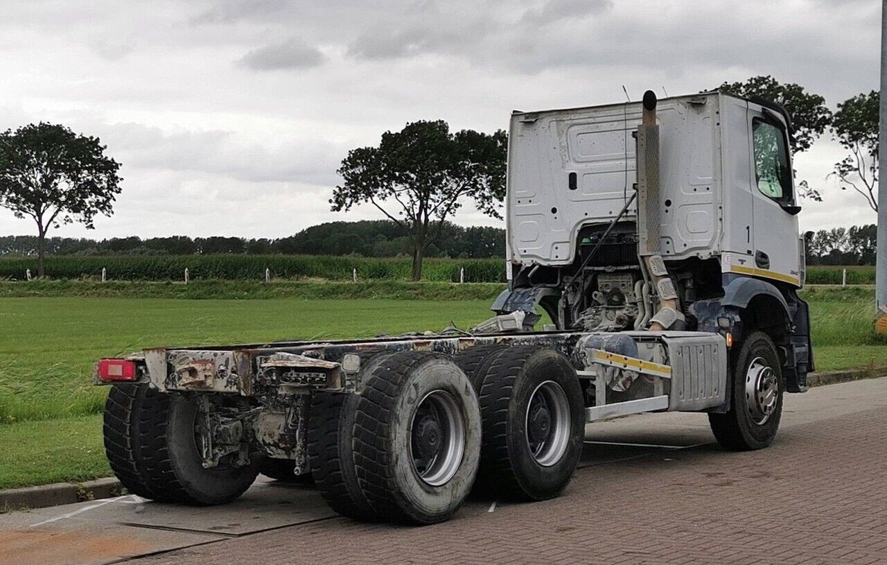 Mercedes-Benz Arocs 2642 K 6x4 Arocs 2642 K 6x4, Retarder, Motorabtrieb - Krokbil: bilde 2 Mercedes-Benz Arocs 2642 K 6x4 Arocs 2642 K 6x4, Retarder, Motorabtrieb - Krokbil: bilde 2