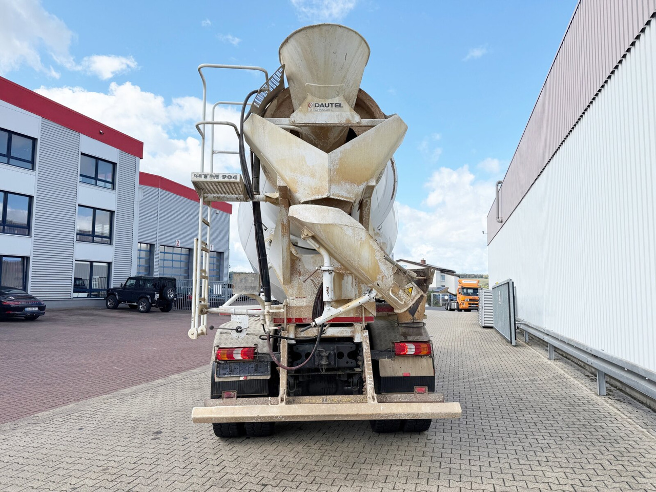 Betongbil Mercedes-Benz Arocs 3240 8x4 Arocs 3240 8x4, 9 cbm Liebherr HTM 904 F: bilde 11