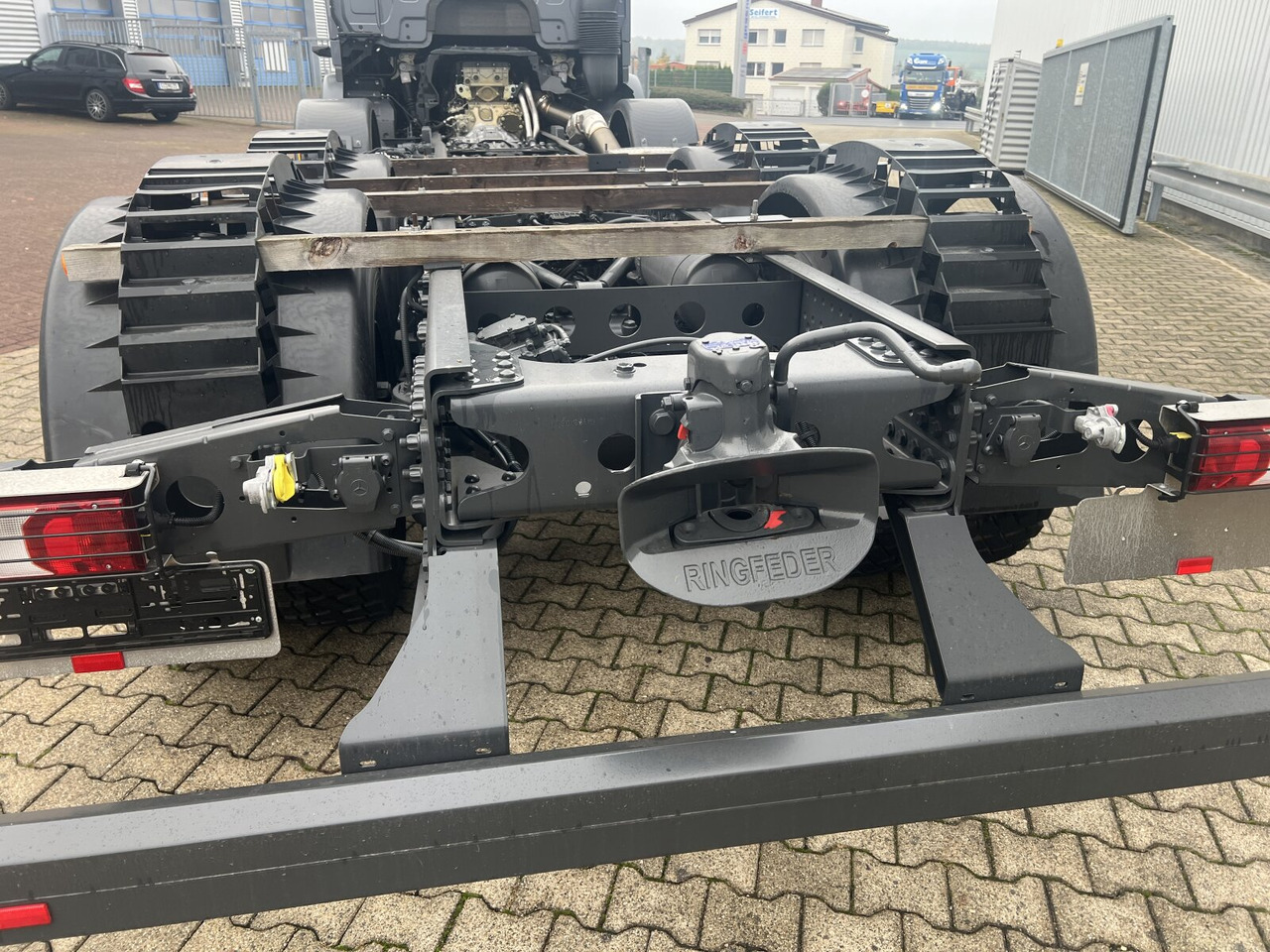 Mercedes-Benz Arocs 3251 L 8x4/4 Arocs 3251 L 8x4/4, mit Motorabtrieb C plus NA - Chassis lastebil: bilde 4 Mercedes-Benz Arocs 3251 L 8x4/4 Arocs 3251 L 8x4/4, mit Motorabtrieb C plus NA - Chassis lastebil: bilde 4