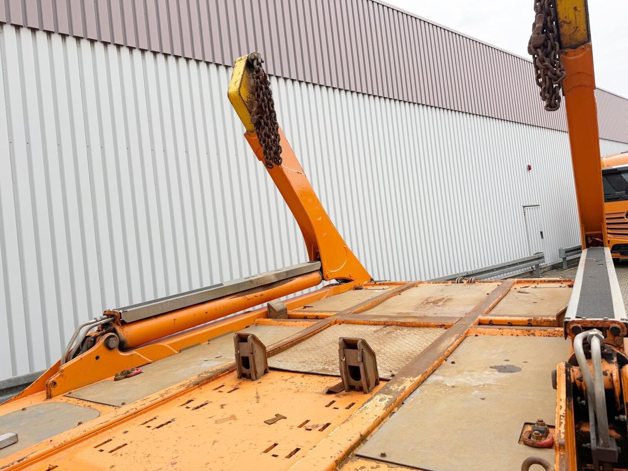 Mercedes-Benz Arocs 3353 K 6x4 Arocs 3353 K 6x4, Grounder, Retarder, Tele-Absetzer, Funk - Liftdumper lastebil: bilde 3 Mercedes-Benz Arocs 3353 K 6x4 Arocs 3353 K 6x4, Grounder, Retarder, Tele-Absetzer, Funk - Liftdumper lastebil: bilde 3