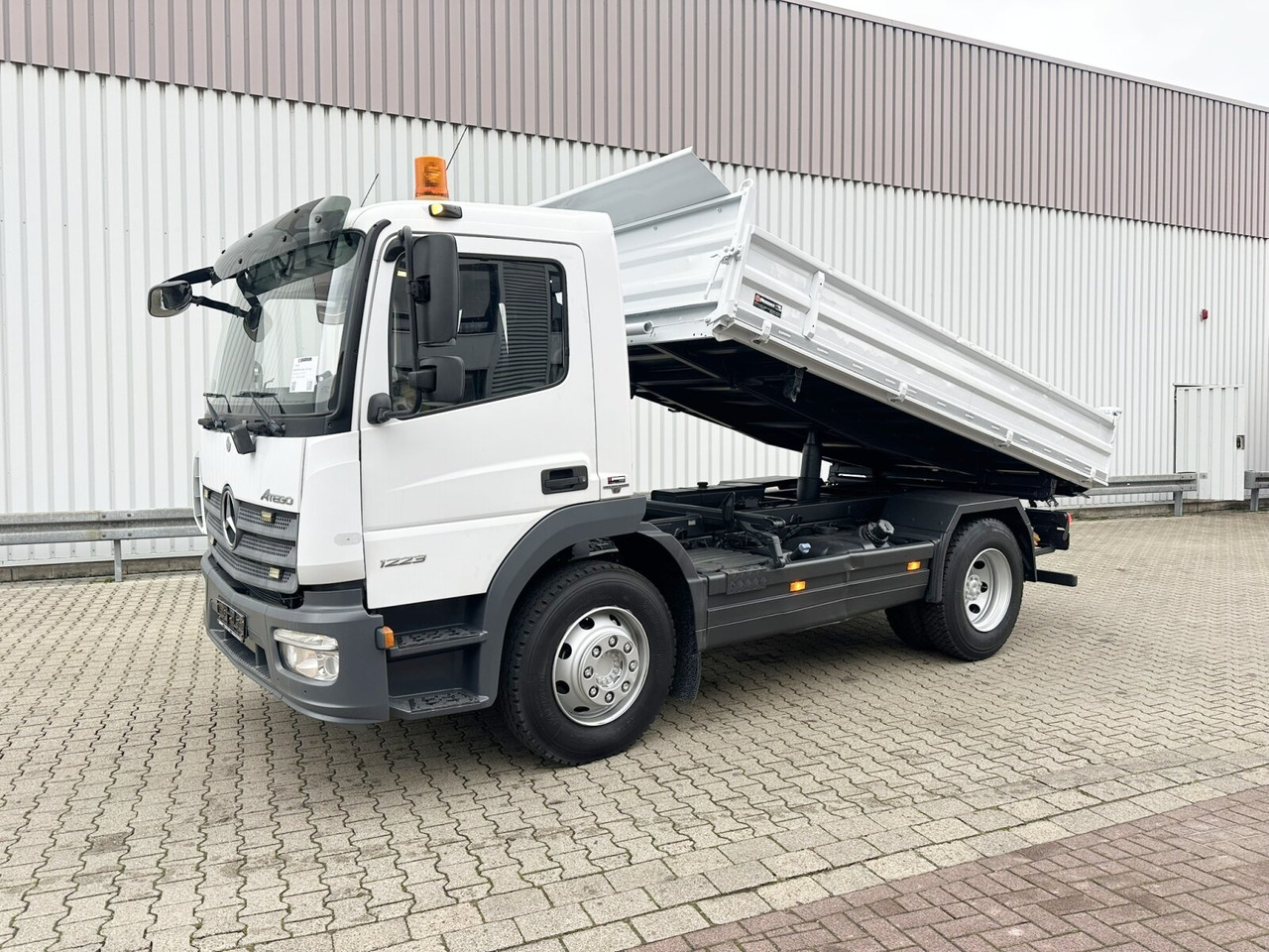 Mercedes-Benz Atego 1223 K 4x2 Atego 1223 K 4x2, AHK-Öl - Tippbil: bilde 1 Mercedes-Benz Atego 1223 K 4x2 Atego 1223 K 4x2, AHK-Öl - Tippbil: bilde 1