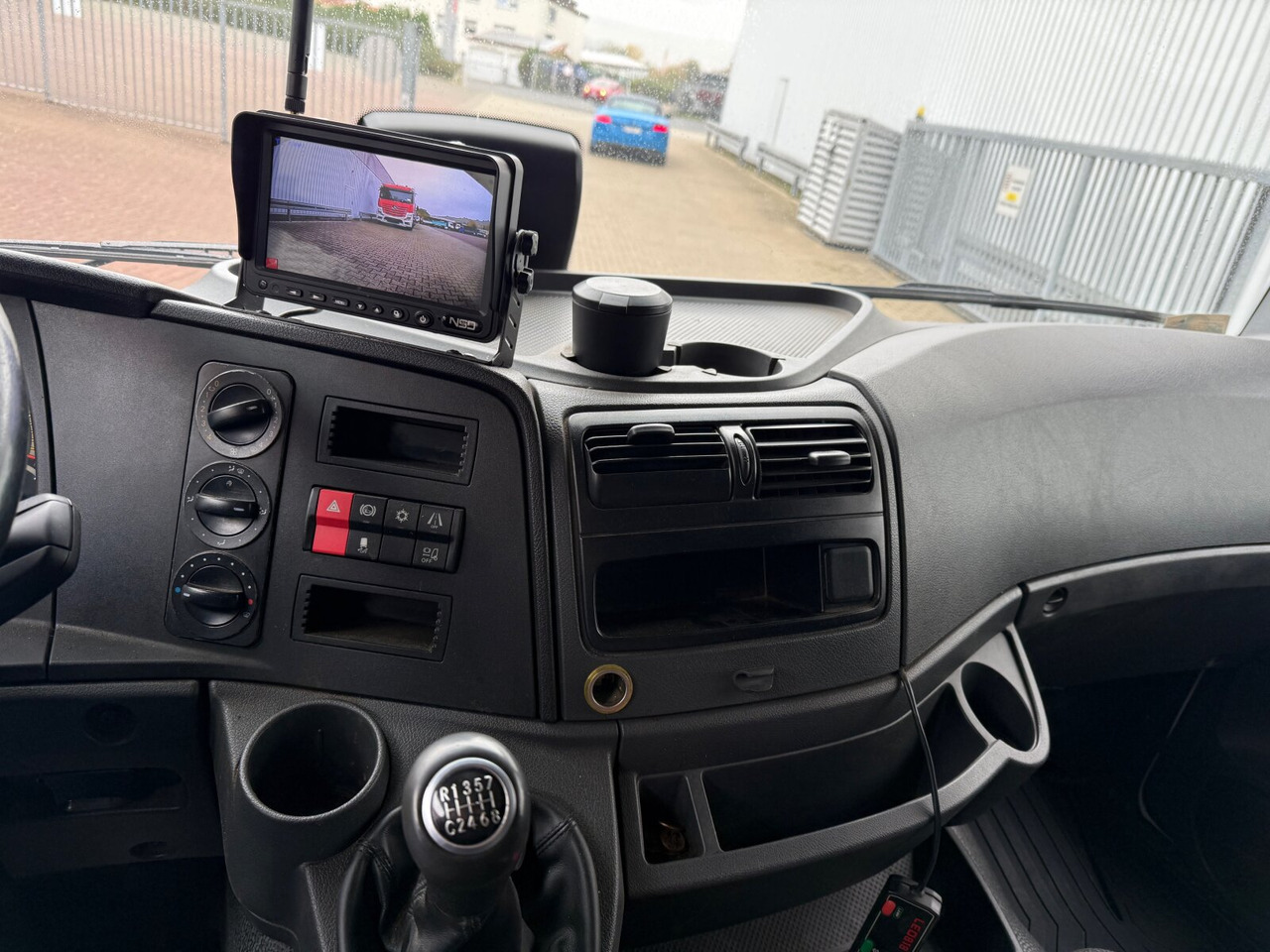 Mercedes-Benz Atego 1627 L 4x2 Atego 1627 L 4x2, 6-Zylinder, Motorabtrieb - Chassis lastebil: bilde 4 Mercedes-Benz Atego 1627 L 4x2 Atego 1627 L 4x2, 6-Zylinder, Motorabtrieb - Chassis lastebil: bilde 4