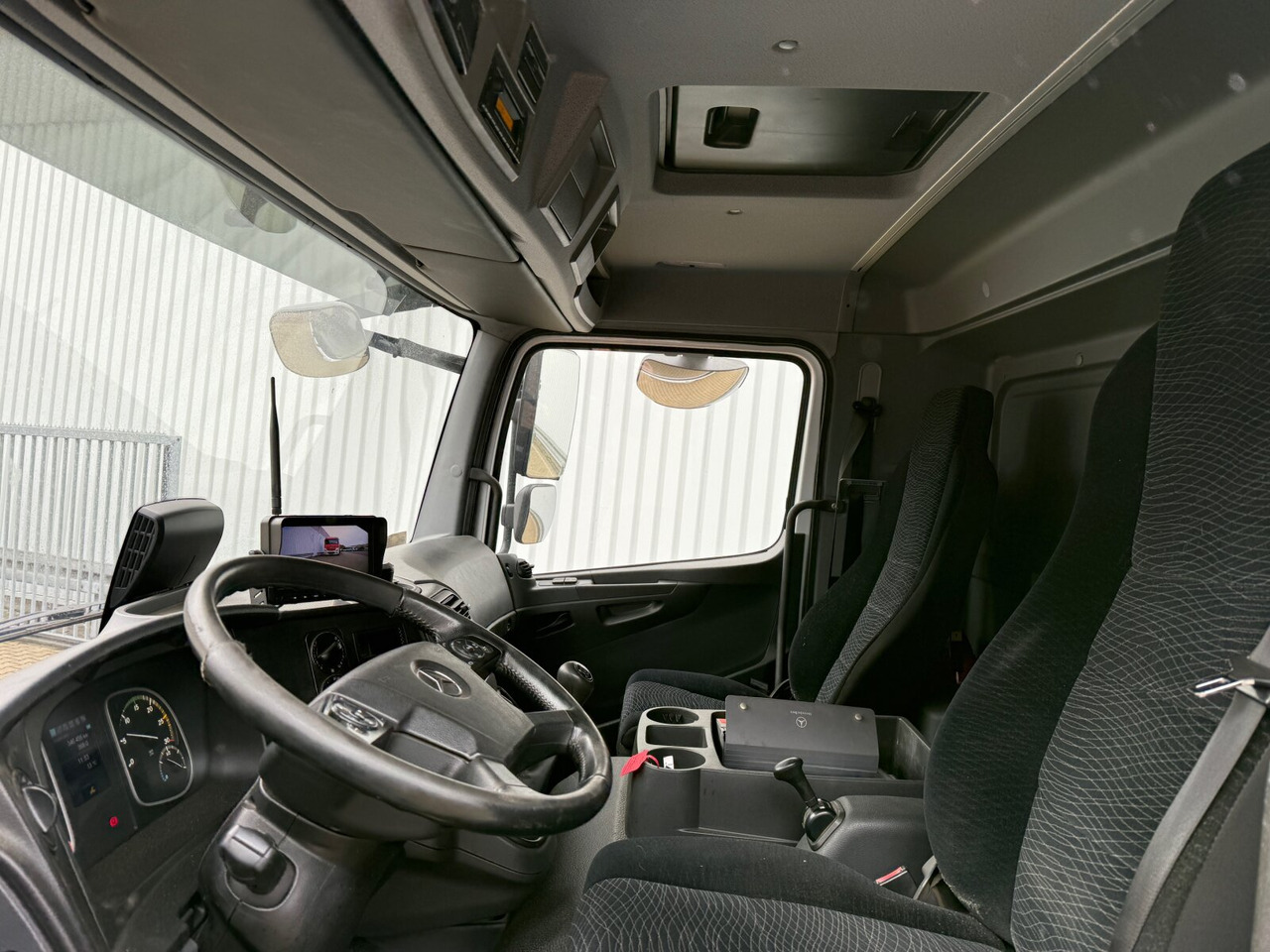 Mercedes-Benz Atego 1627 L 4x2 Atego 1627 L 4x2, 6-Zylinder, Motorabtrieb - Chassis lastebil: bilde 2 Mercedes-Benz Atego 1627 L 4x2 Atego 1627 L 4x2, 6-Zylinder, Motorabtrieb - Chassis lastebil: bilde 2