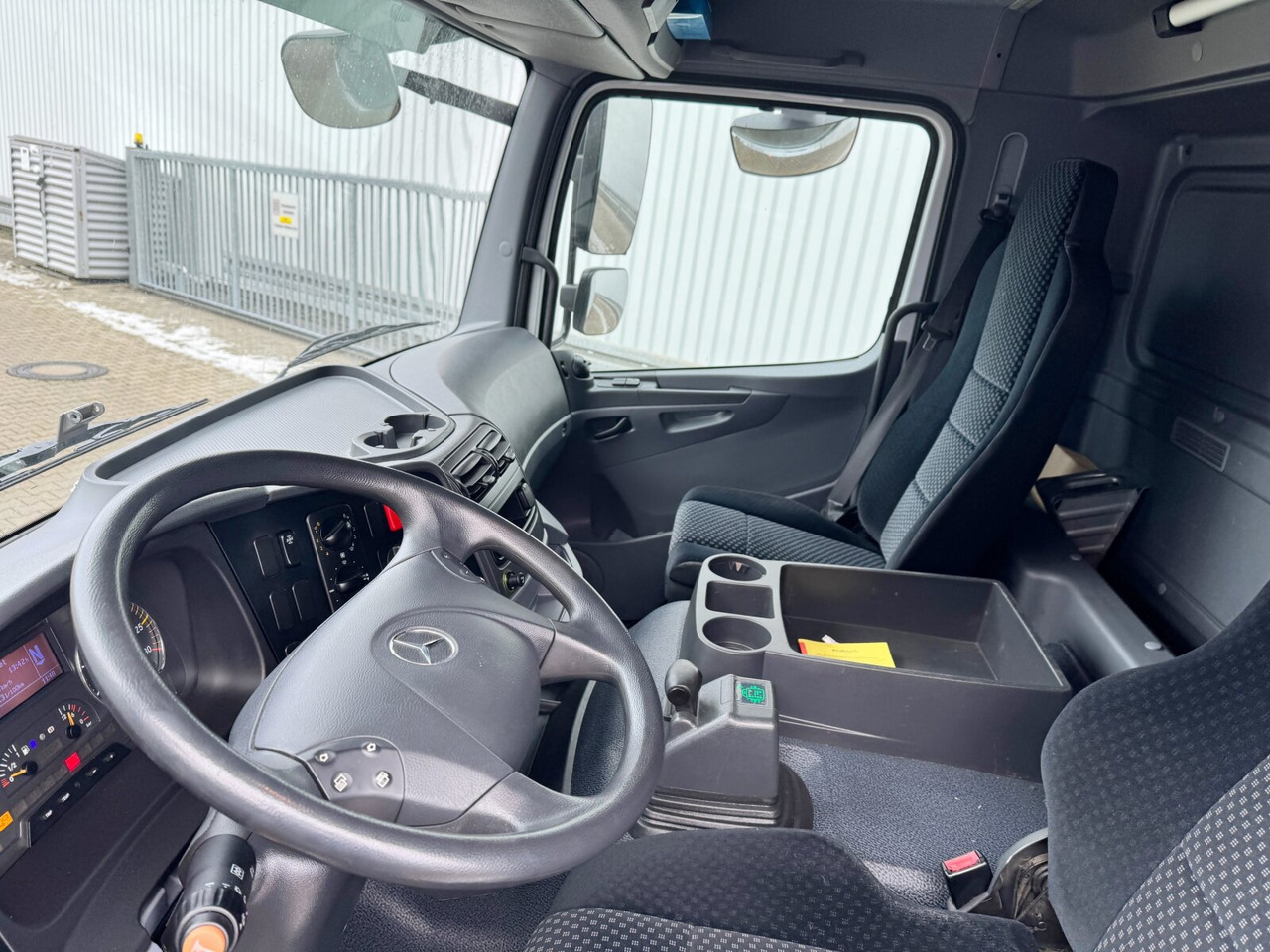 Mercedes-Benz Axor 1833 L 4x2 Axor 1833 L 4x2, Getränkekoffer - Skapbil: bilde 3 Mercedes-Benz Axor 1833 L 4x2 Axor 1833 L 4x2, Getränkekoffer - Skapbil: bilde 3