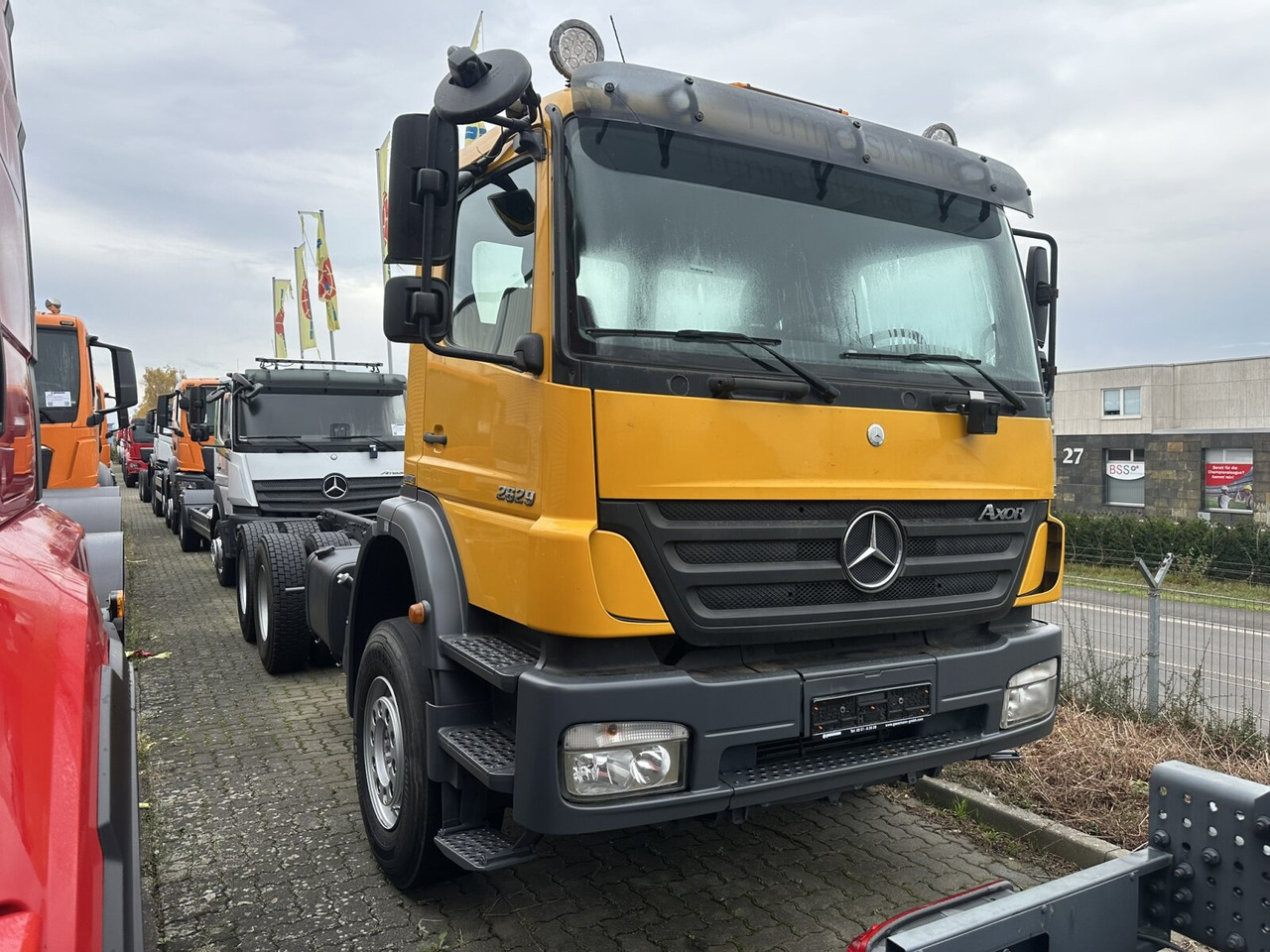 Mercedes-Benz Axor 2629 K 6x4 Axor 2629 K 6x4, PTO, Steel, Manual, 6-Zylinder - Chassis lastebil: bilde 1 Mercedes-Benz Axor 2629 K 6x4 Axor 2629 K 6x4, PTO, Steel, Manual, 6-Zylinder - Chassis lastebil: bilde 1