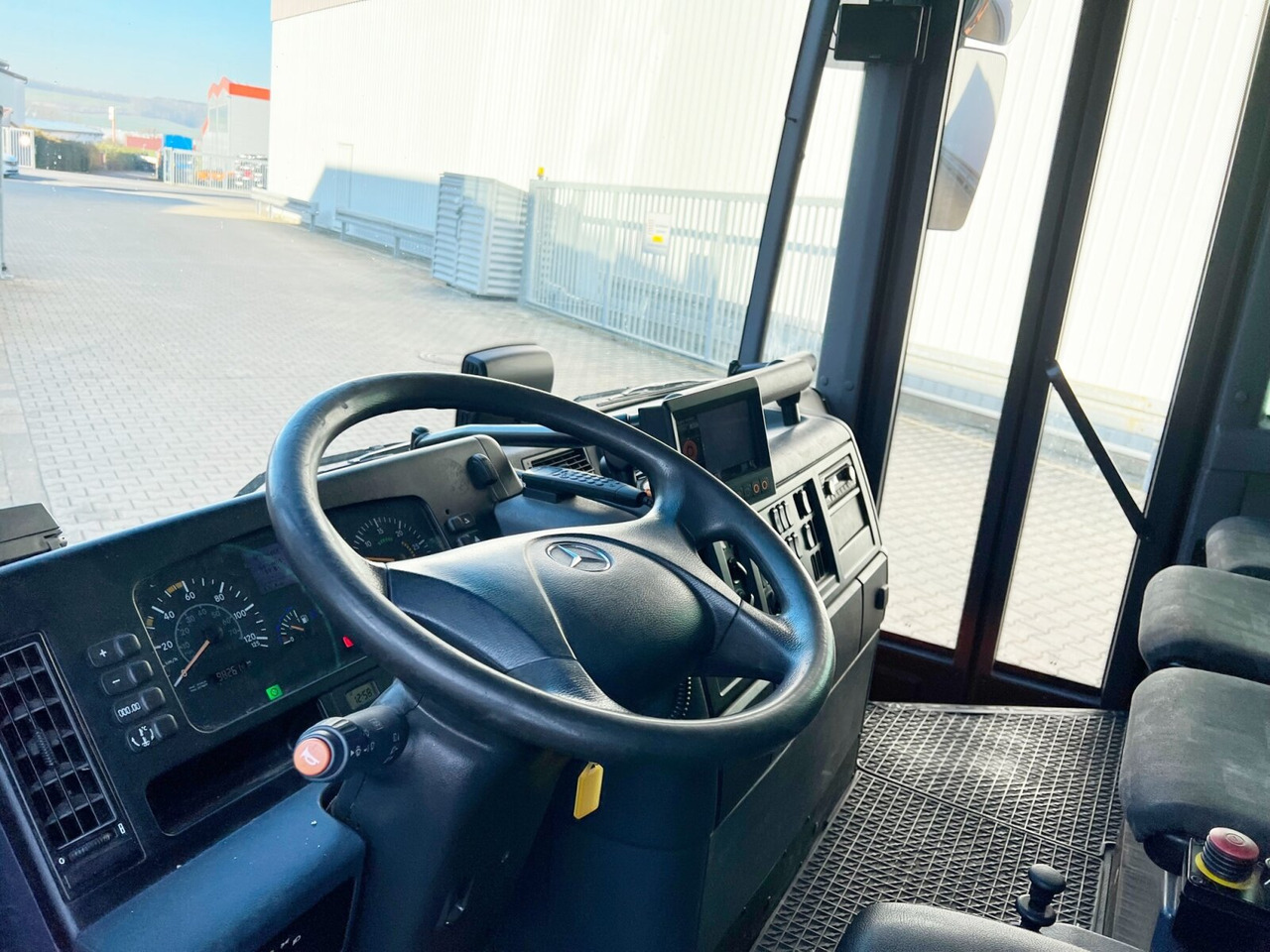 Leie Mercedes-Benz Econic 2629 LL 6x2/4 NLA Econic 2629 LL 6x2/4 NLA, EEV, Lenkachse, HS Schörling Mercedes-Benz Econic 2629 LL 6x2/4 NLA Econic 2629 LL 6x2/4 NLA, EEV, Lenkachse, HS Schörling: bilde 6 Leie Mercedes-Benz Econic 2629 LL 6x2/4 NLA Econic 2629 LL 6x2/4 NLA, EEV, Lenkachse, HS Schörling Mercedes-Benz Econic 2629 LL 6x2/4 NLA Econic 2629 LL 6x2/4 NLA, EEV, Lenkachse, HS Schörling: bilde 6