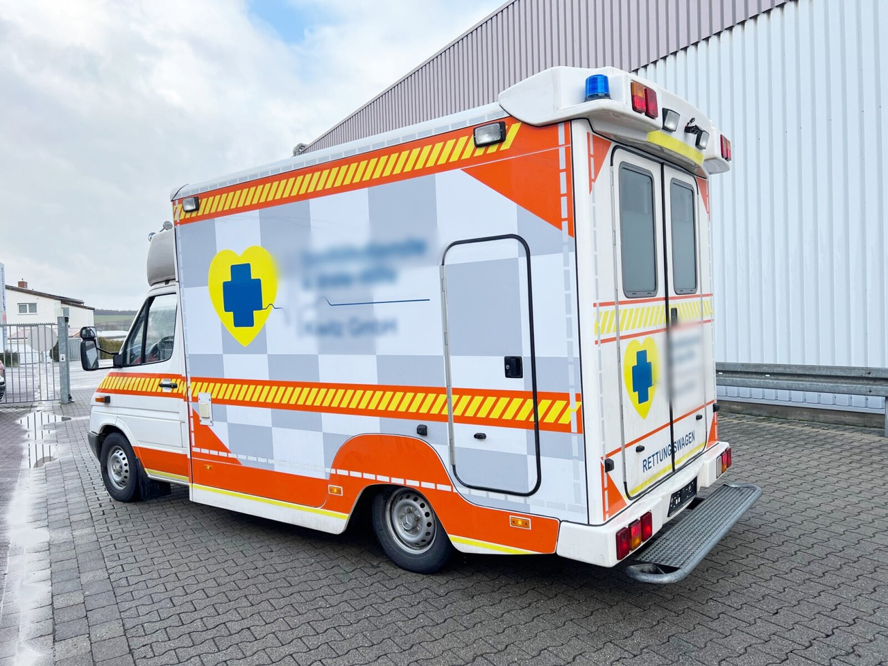 Leie Mercedes-Benz Sprinter 313 CDI 4x2 Sprinter 313 CDI 4x2, Rettungswagen Mercedes-Benz Sprinter 313 CDI 4x2 Sprinter 313 CDI 4x2, Rettungswagen: bilde 15