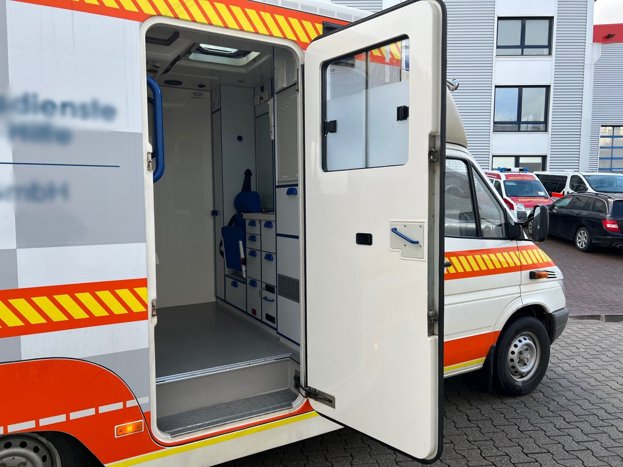 Leie Mercedes-Benz Sprinter 313 CDI 4x2 Sprinter 313 CDI 4x2, Rettungswagen Mercedes-Benz Sprinter 313 CDI 4x2 Sprinter 313 CDI 4x2, Rettungswagen: bilde 10