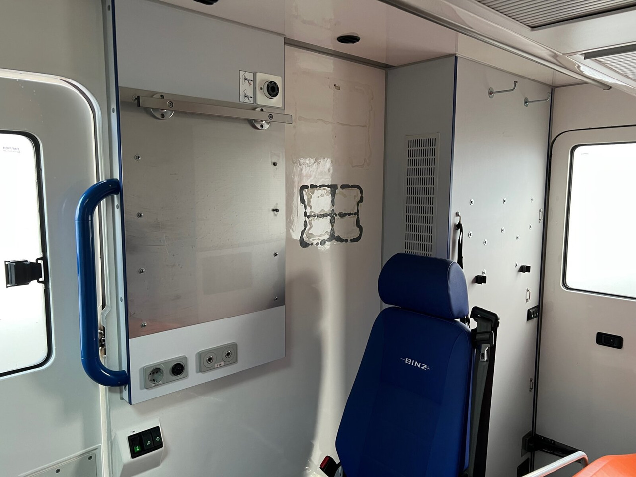 Mercedes-Benz Sprinter 313 CDI 4x2 Sprinter 313 CDI 4x2, Rettungswagen - Ambulanse: bilde 5 Mercedes-Benz Sprinter 313 CDI 4x2 Sprinter 313 CDI 4x2, Rettungswagen - Ambulanse: bilde 5