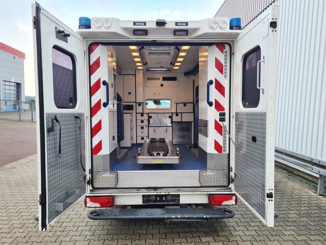 Mercedes-Benz Sprinter 516 CDI 4x2 Sprinter 516 CDI 4x2, Rettungswagen - Kassebil: bilde 5 Mercedes-Benz Sprinter 516 CDI 4x2 Sprinter 516 CDI 4x2, Rettungswagen - Kassebil: bilde 5