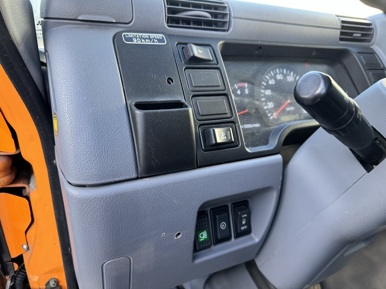 Mitsubishi Canter Fuso 6C15D 4x2 Doka Canter Fuso 6C15D 4x2 Doka, City-Abroller - Krokbil: bilde 5 Mitsubishi Canter Fuso 6C15D 4x2 Doka Canter Fuso 6C15D 4x2 Doka, City-Abroller - Krokbil: bilde 5