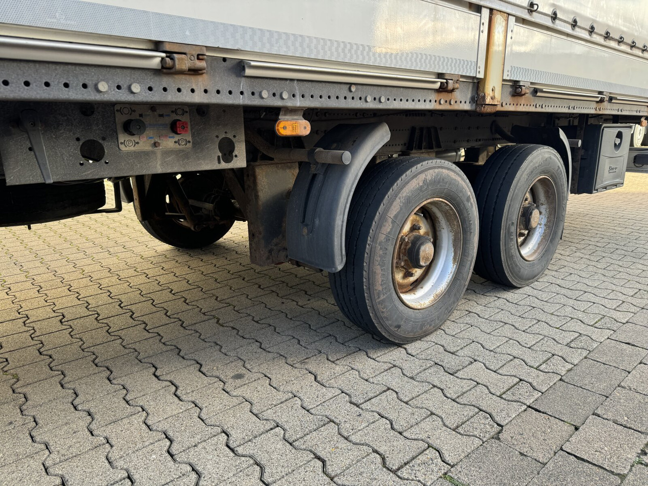 OS2-L105 L/B OS2-L105 L/B, durchladbar, Edscha, Ex-Fahrschule! - Planhenger/ Flathenger: bilde 3 OS2-L105 L/B OS2-L105 L/B, durchladbar, Edscha, Ex-Fahrschule! - Planhenger/ Flathenger: bilde 3