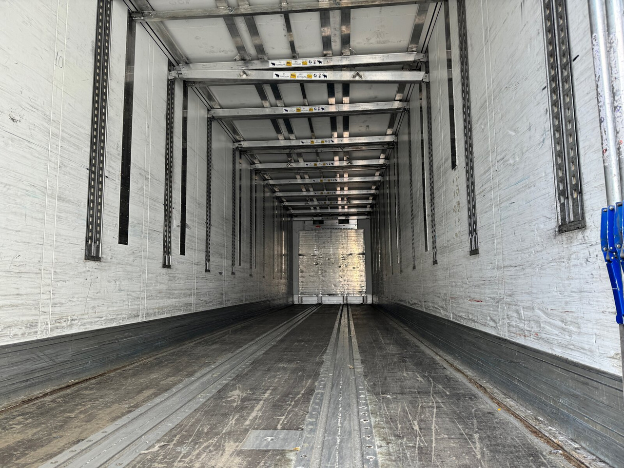 Leie Schmitz Cargobull SKO 24/L-13.4 FP 45 Cool SKO 24/L-13.4 FP 45 Cool, Mega, Carrier, Liftachse, Doppelstock ca. 92m³ Schmitz Cargobull SKO 24/L-13.4 FP 45 Cool SKO 24/L-13.4 FP 45 Cool, Mega, Carrier, Liftachse, Doppelstock ca. 92m³: bilde 12 Leie Schmitz Cargobull SKO 24/L-13.4 FP 45 Cool SKO 24/L-13.4 FP 45 Cool, Mega, Carrier, Liftachse, Doppelstock ca. 92m³ Schmitz Cargobull SKO 24/L-13.4 FP 45 Cool SKO 24/L-13.4 FP 45 Cool, Mega, Carrier, Liftachse, Doppelstock ca. 92m³: bilde 12