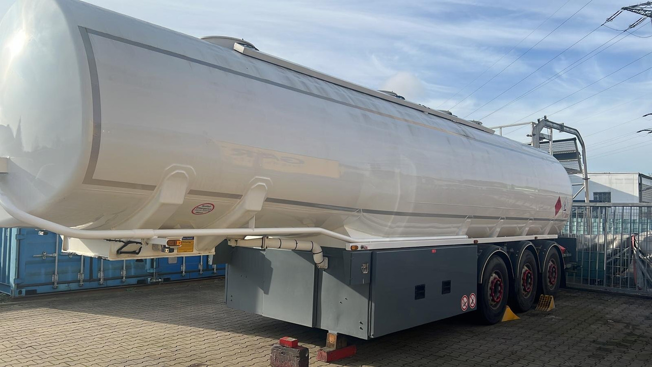 TAL-A-ZE 44,0 TAL-A-ZE 44,0, 43.500l, 4 Kammern, Untenbefüllung - Tanksemi: bilde 4 TAL-A-ZE 44,0 TAL-A-ZE 44,0, 43.500l, 4 Kammern, Untenbefüllung - Tanksemi: bilde 4