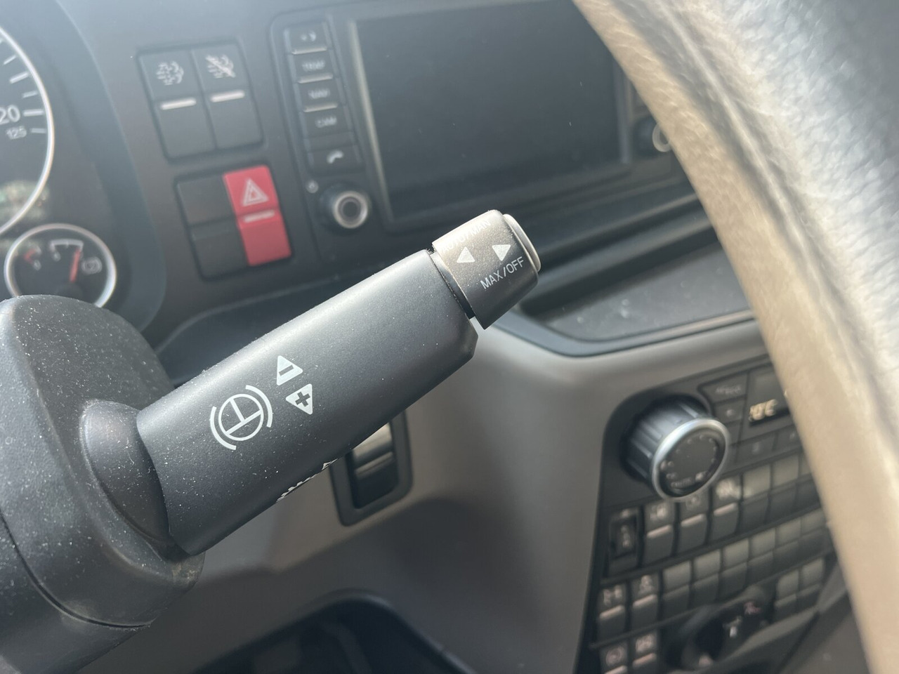 MAN TGX 18.500 4X2 LLS TGX 18.500 4X2 LLS, Retarder, Vollumer - Trekkvogn: bilde 4 MAN TGX 18.500 4X2 LLS TGX 18.500 4X2 LLS, Retarder, Vollumer - Trekkvogn: bilde 4