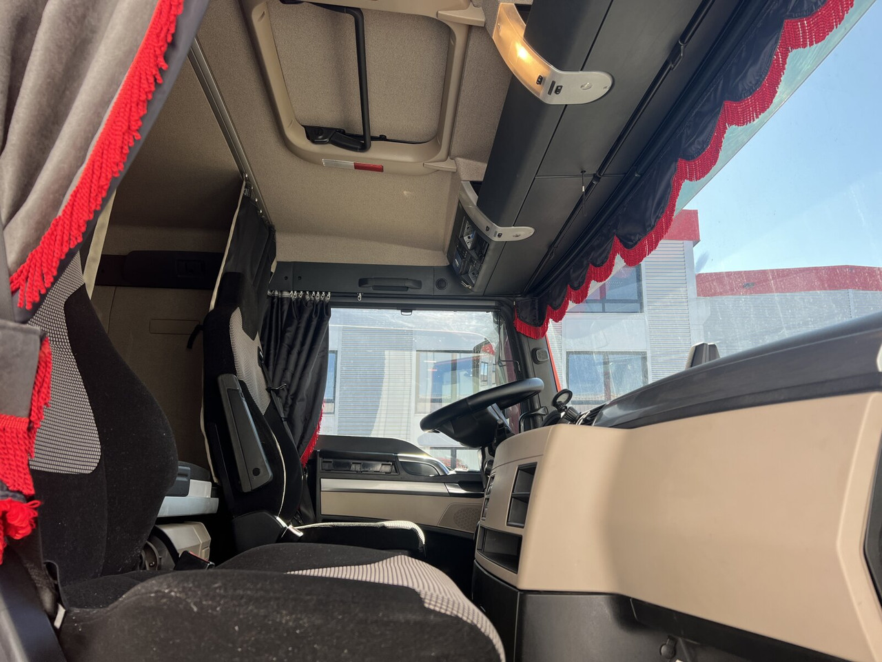 MAN TGX 18.500 4X4H BLS TGX 18.500 4X4H BLS, PriTarder, HydroDrive, Kipphydraulik - Trekkvogn: bilde 3 MAN TGX 18.500 4X4H BLS TGX 18.500 4X4H BLS, PriTarder, HydroDrive, Kipphydraulik - Trekkvogn: bilde 3