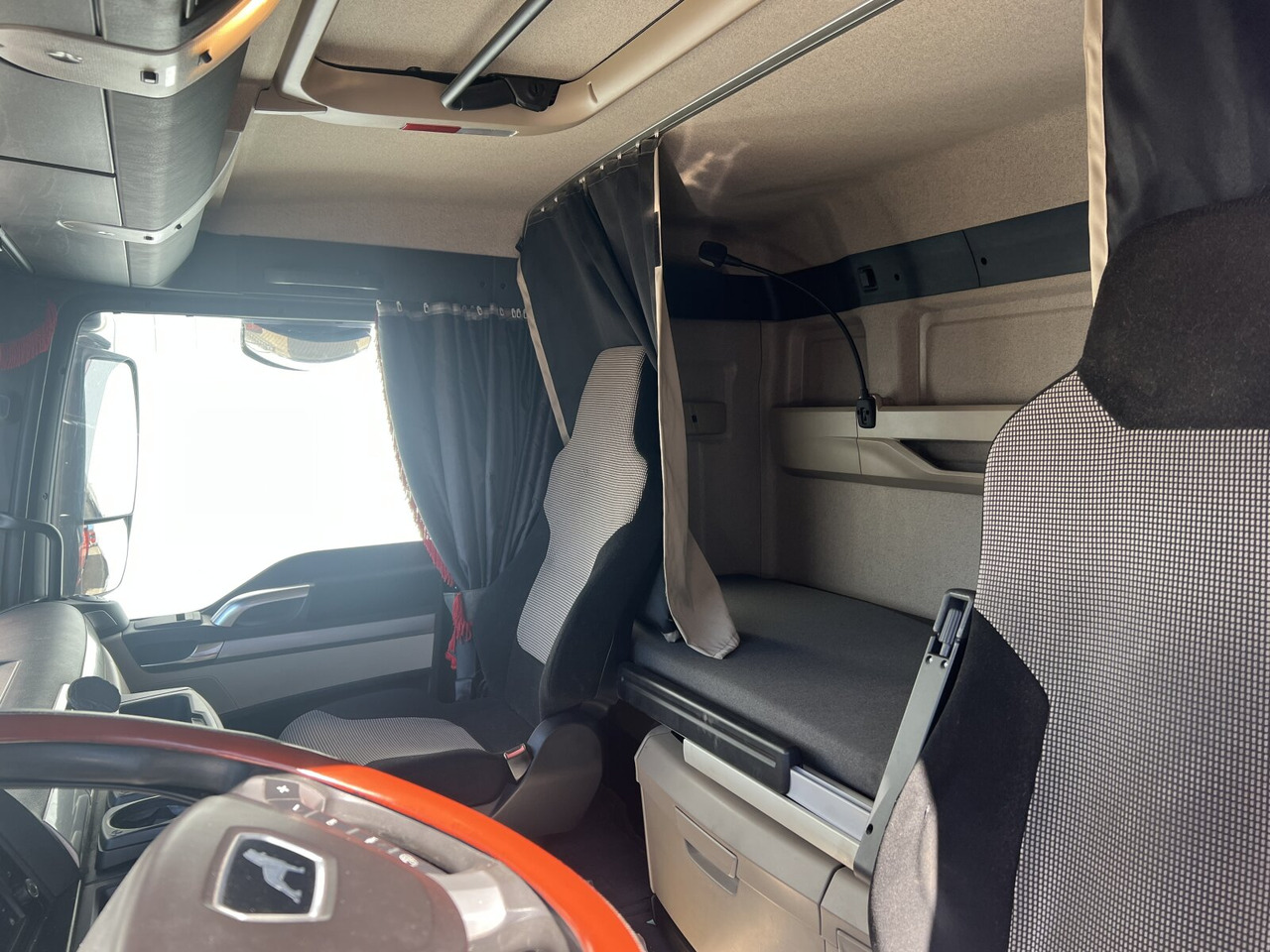 MAN TGX 18.500 4X4H BLS TGX 18.500 4X4H BLS, PriTarder, HydroDrive, Kipphydraulik - Trekkvogn: bilde 4 MAN TGX 18.500 4X4H BLS TGX 18.500 4X4H BLS, PriTarder, HydroDrive, Kipphydraulik - Trekkvogn: bilde 4
