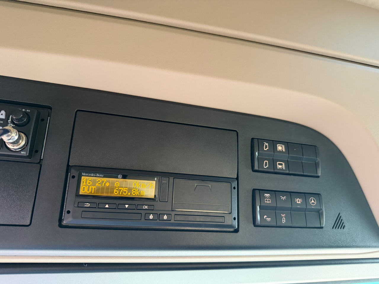 Mercedes-Benz Actros 3363 LS 6x4 Actros 3363 LS 6x4, Retarder, SoloStar, MultimediaCockpit, Navi, LED - Trekkvogn: bilde 4 Mercedes-Benz Actros 3363 LS 6x4 Actros 3363 LS 6x4, Retarder, SoloStar, MultimediaCockpit, Navi, LED - Trekkvogn: bilde 4