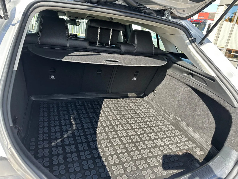 Mercedes-Benz CLA-Klasse 200 D - SHOOTING BRAKE + STANDKLIMA + NAVI - Personenbil: bilde 4 Mercedes-Benz CLA-Klasse 200 D - SHOOTING BRAKE + STANDKLIMA + NAVI - Personenbil: bilde 4