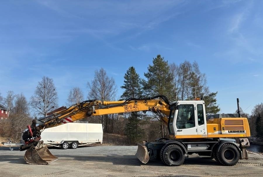 Liebherr A 914 Litronic A2-PL Tiltrotator 30Km/h - Hjulgraver: bilde 1 Liebherr A 914 Litronic A2-PL Tiltrotator 30Km/h - Hjulgraver: bilde 1