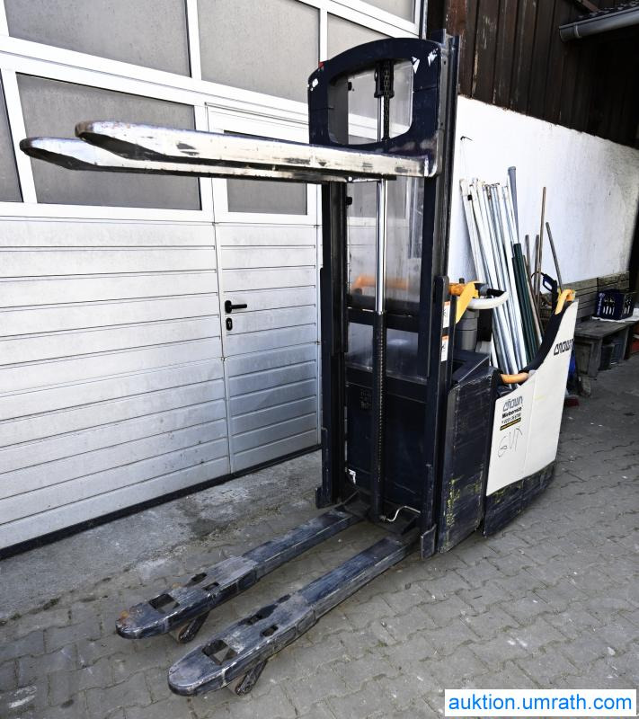 Crown DT 3040 Doppelstock Hochhubwagen Elektro Mitfahr- Hubwagen Initialhub - Plukketruck: bilde 3 Crown DT 3040 Doppelstock Hochhubwagen Elektro Mitfahr- Hubwagen Initialhub - Plukketruck: bilde 3