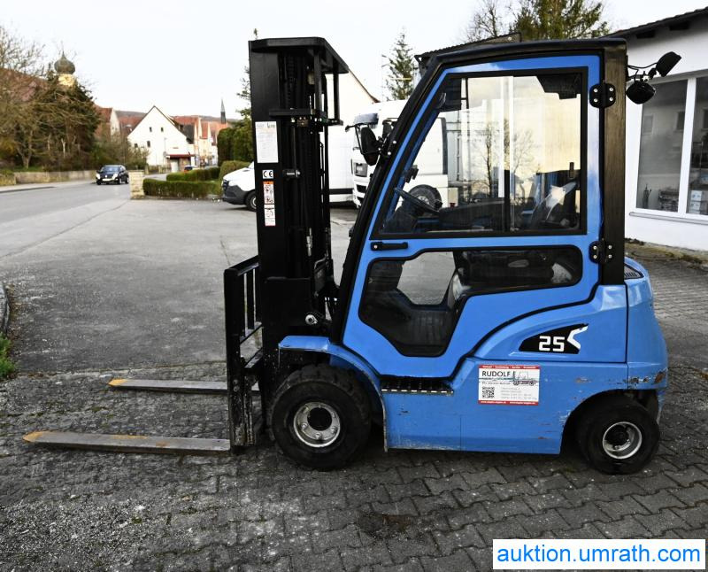 Elektrostapler Gabelstapler Hangcha CPD 25 XD4 - S126 Lithium Ionen Akku Kabine Vollfreihub Triplexmast mit Seitenschieber - El-truck: bilde 5 Elektrostapler Gabelstapler Hangcha CPD 25 XD4 - S126 Lithium Ionen Akku Kabine Vollfreihub Triplexmast mit Seitenschieber - El-truck: bilde 5
