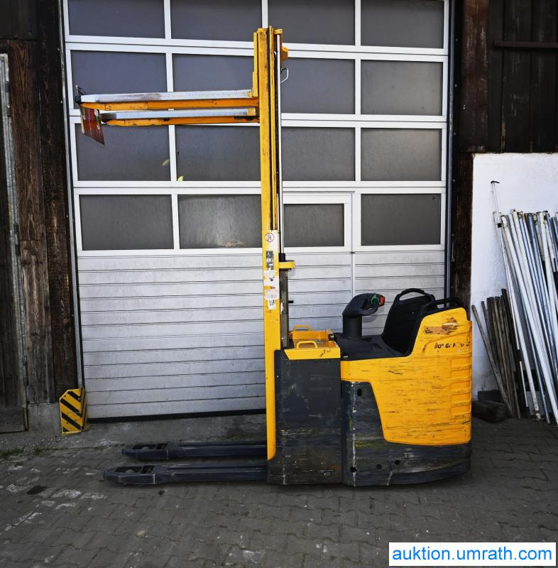 Jungheinrich ERD220 / ERD 220 Hochhubwagen Doppelstock Hubwagen Ameise Elektro Stapler Initialhub Freihub Batterie aus 2023 - Plukketruck: bilde 2 Jungheinrich ERD220 / ERD 220 Hochhubwagen Doppelstock Hubwagen Ameise Elektro Stapler Initialhub Freihub Batterie aus 2023 - Plukketruck: bilde 2